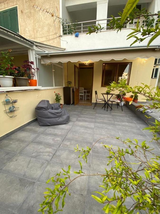 Saranda Beach Apartment ภายนอก รูปภาพ