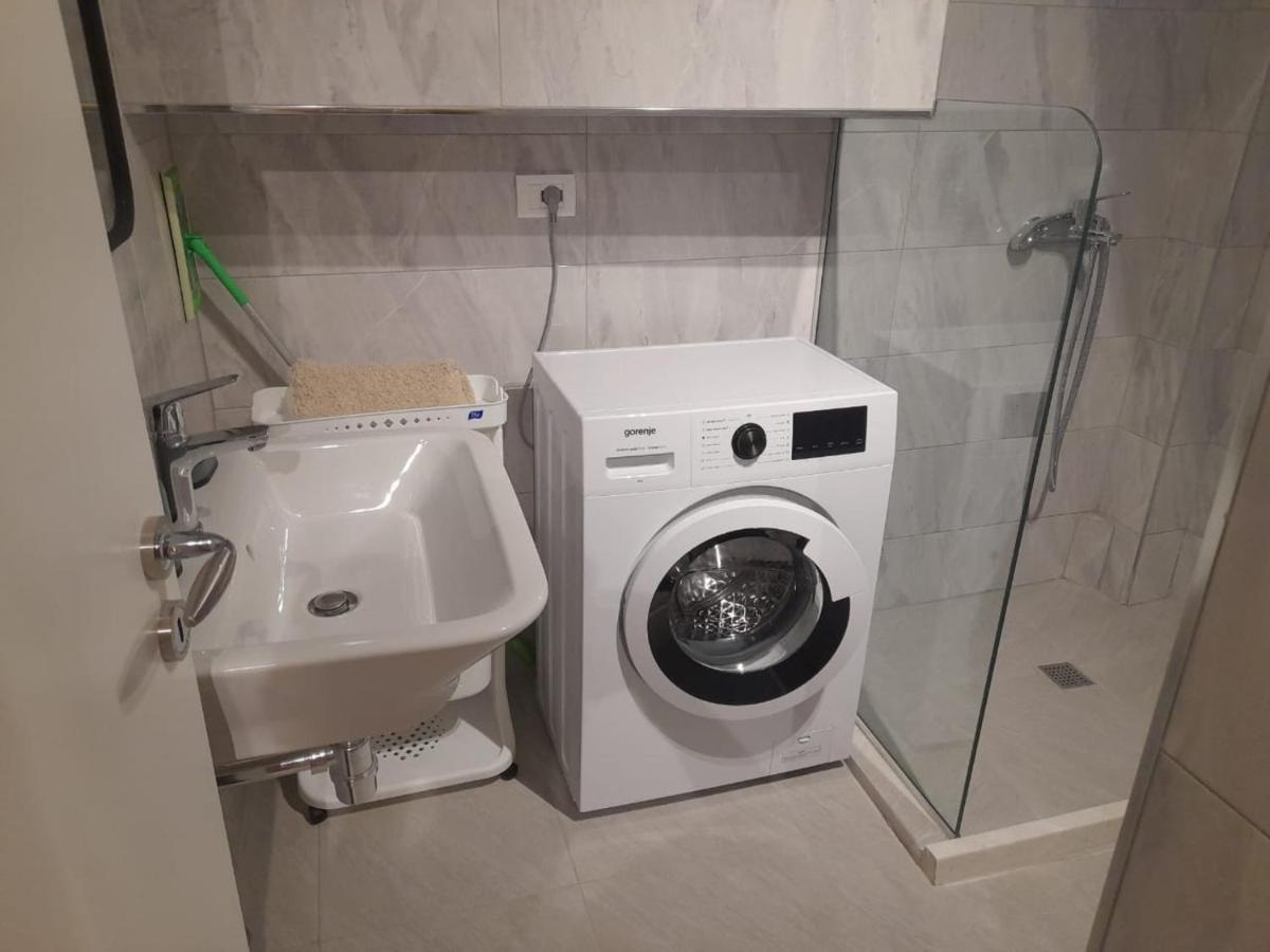Saranda Beach Apartment ภายนอก รูปภาพ